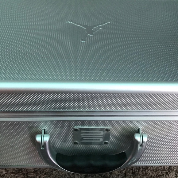 Jordan 1 Retro Silver Anniversary